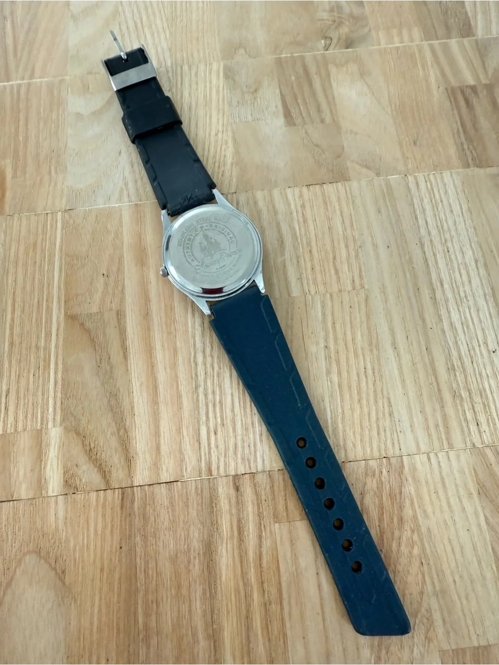 Disney parks moving arms Donald duck watch NEW BATTERY